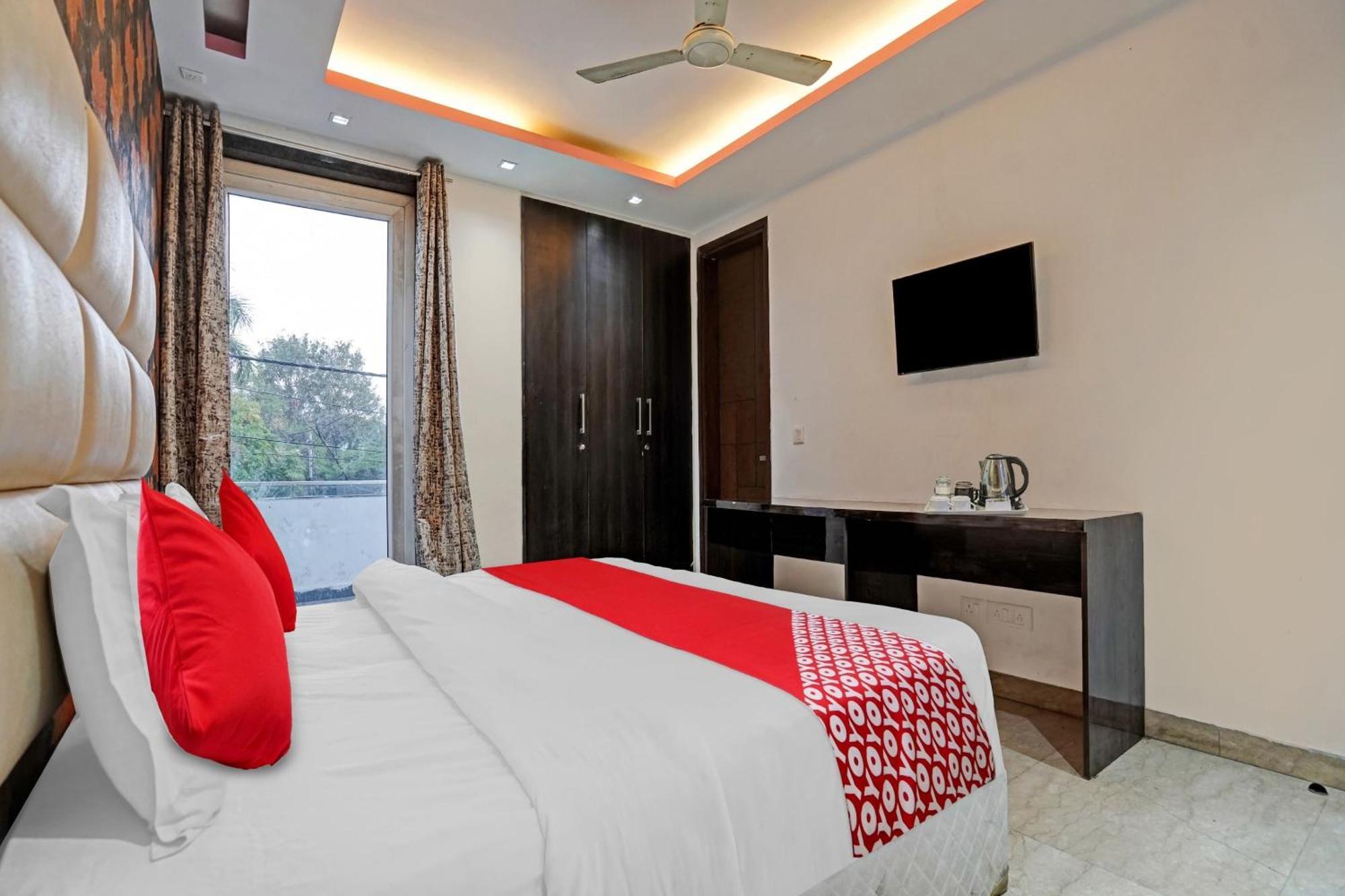 Hotel O South Galaxy Neu-Delhi Exterior foto